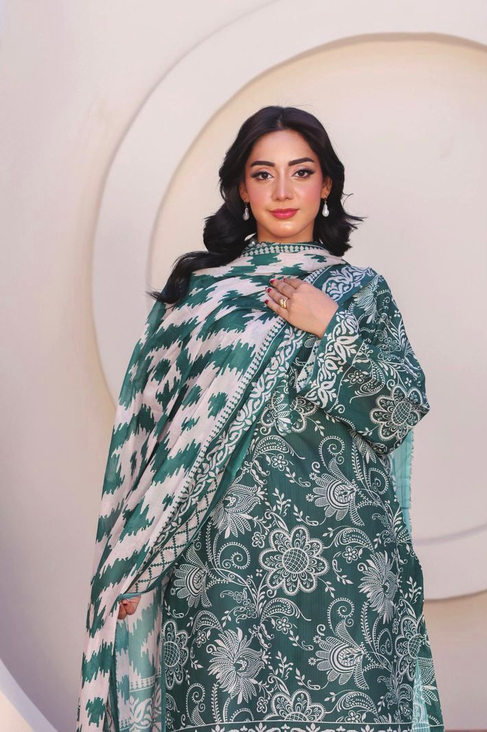 3-PIECE UN-STITCHED BANA DORA LAWN RT-2610