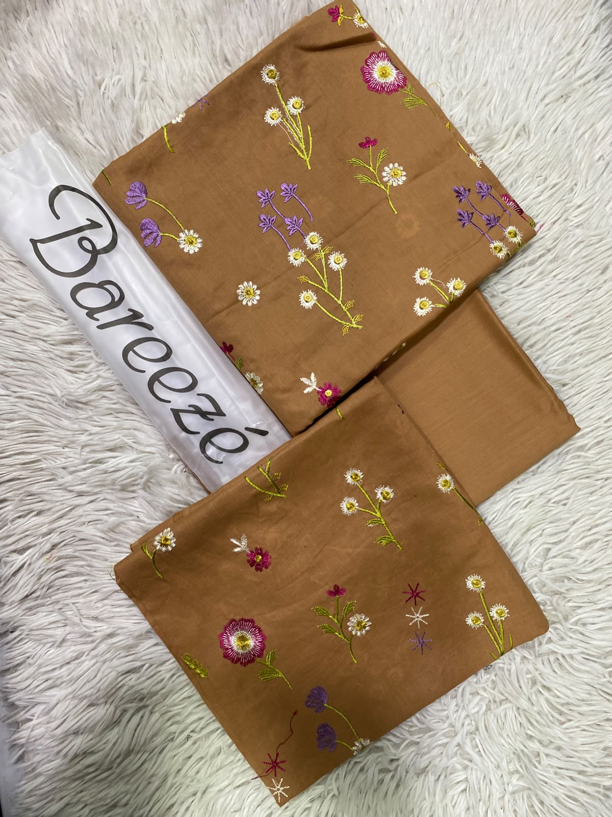 BAREEZE Embroidered Lawn 2PC