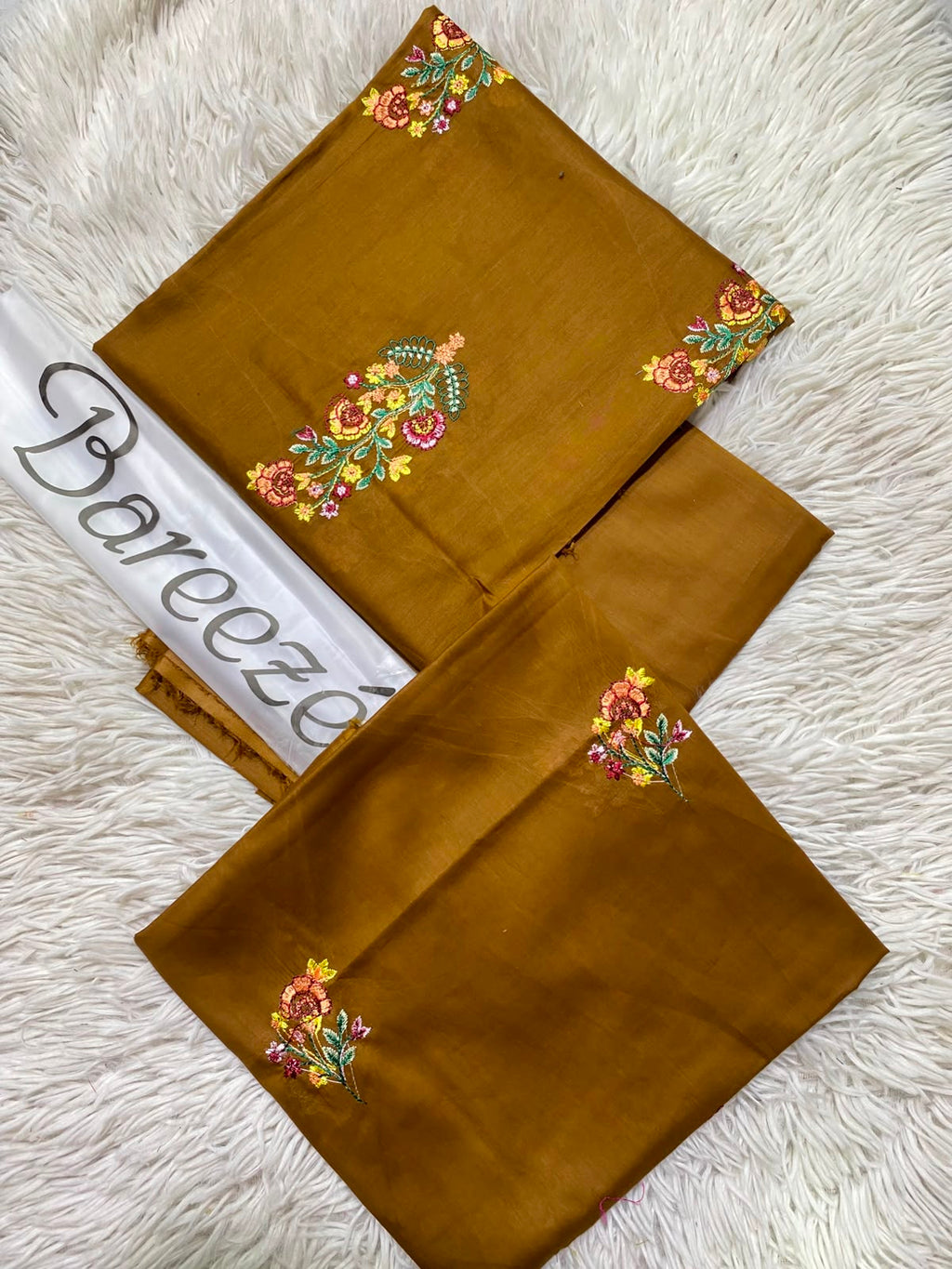 BAREEZE Embroidered Lawn 2PC