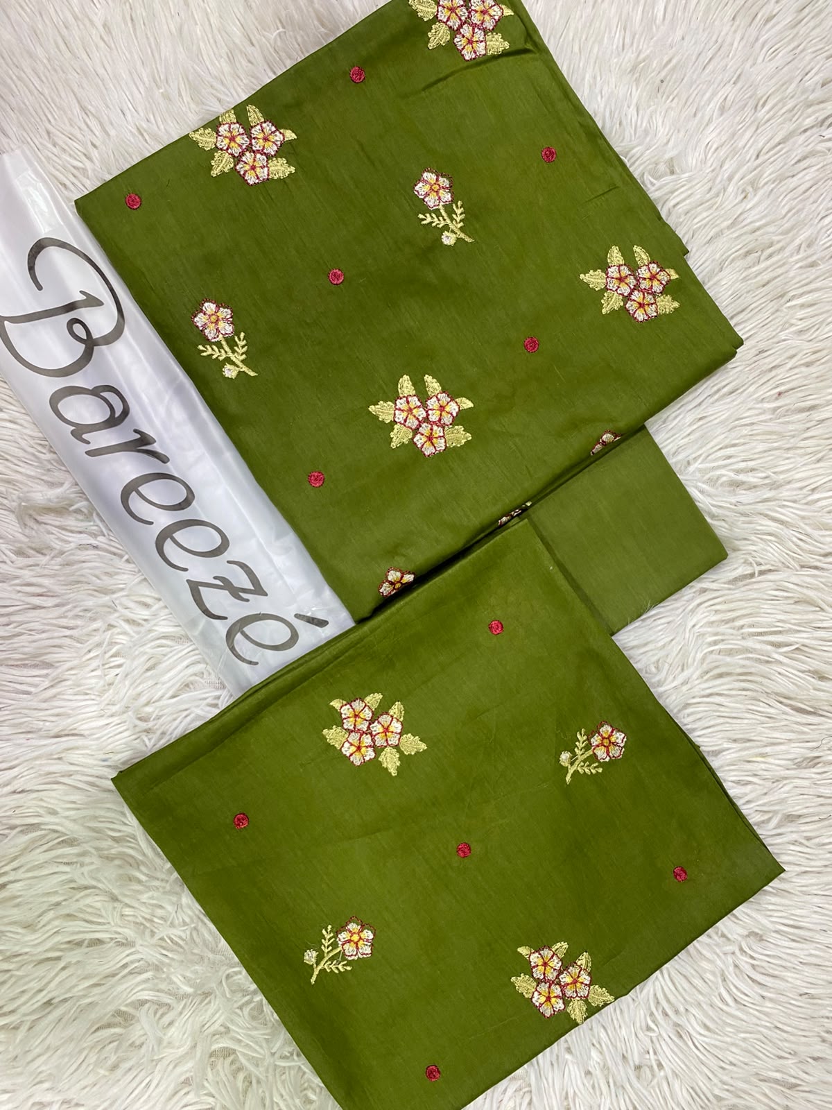 BAREEZE Embroidered Lawn 2PC